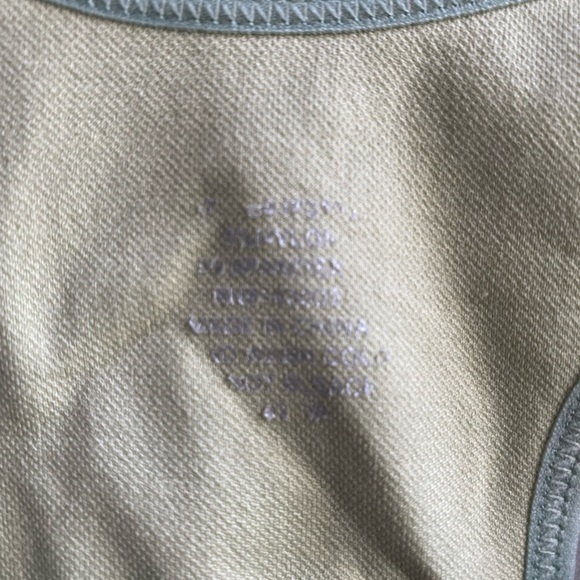 Sports bra size S - Picture 2 of 3